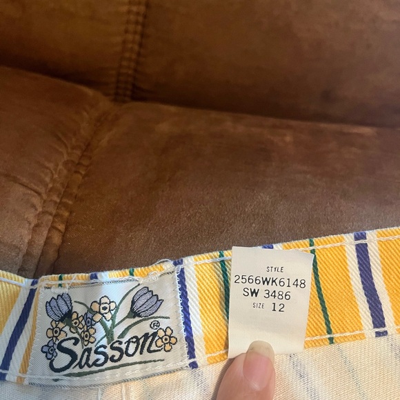 Sasson shorts - Picture 3 of 3